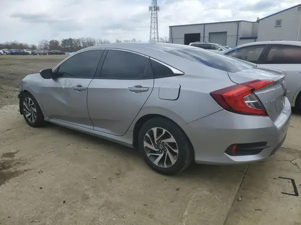 19XFC2F77GE208766 2016 HONDA CIVIC - Image 2