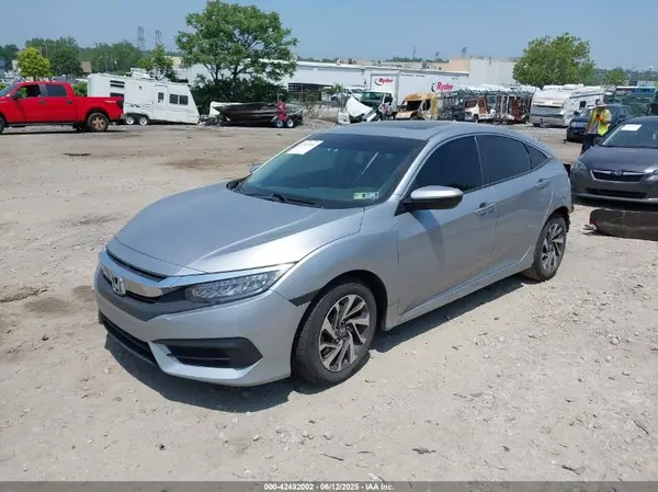 19XFC2F77GE216429 2016 HONDA CIVIC - Image 2
