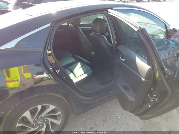 19XFC2F77HE050138 2017 HONDA CIVIC - Image 8