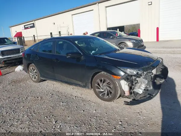19XFC2F77HE052424 2017 HONDA CIVIC - Image 1