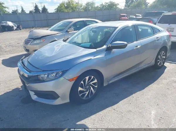 19XFC2F77HE054772 2017 HONDA CIVIC - Image 2
