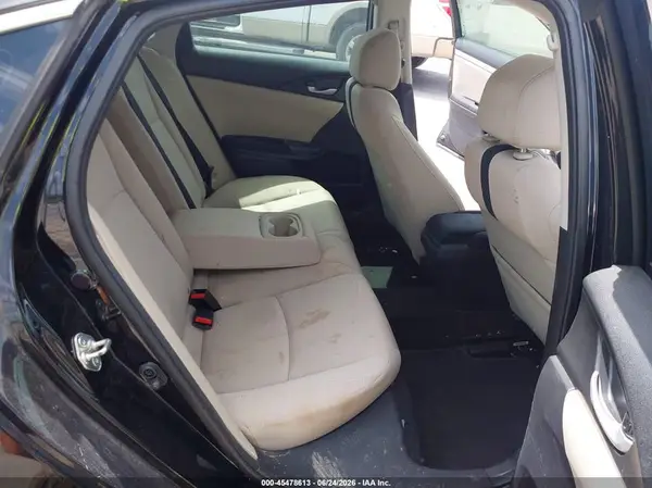 19XFC2F77HE062404 2017 HONDA CIVIC - Image 8