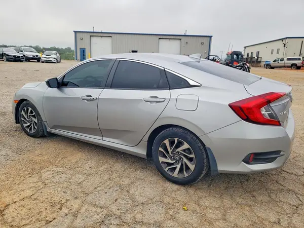 19XFC2F77HE065142 2017 HONDA CIVIC - Image 2
