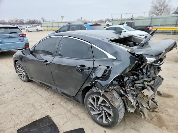 19XFC2F77HE225486 2017 HONDA CIVIC - Image 2