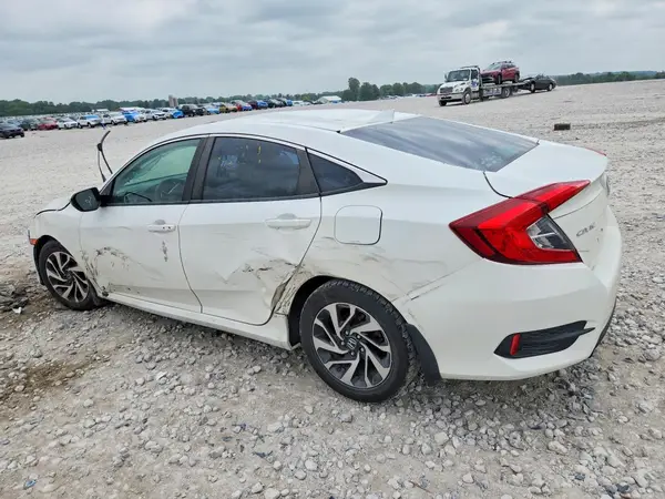 19XFC2F77JE001091 2018 HONDA CIVIC - Image 2