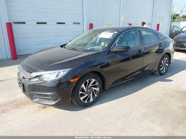 19XFC2F77JE001169 2018 HONDA CIVIC - Image 2