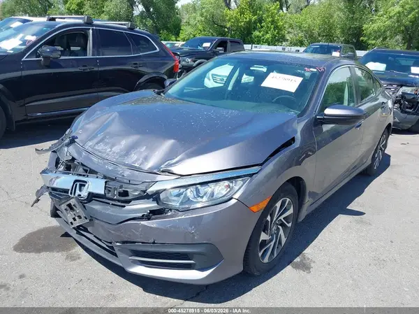 19XFC2F77JE004069 2018 HONDA CIVIC - Image 2