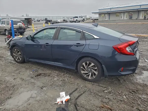 19XFC2F77JE007439 2018 HONDA CIVIC - Image 2