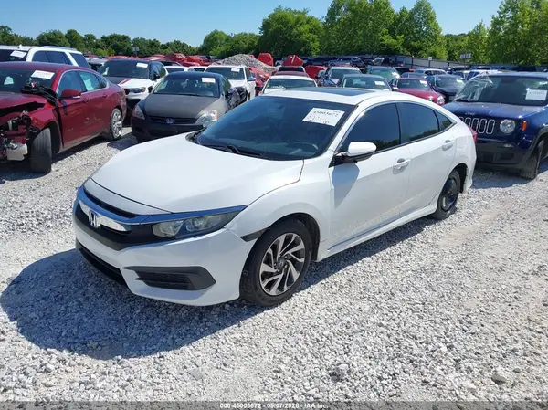 19XFC2F77JE010972 2018 HONDA CIVIC - Image 2