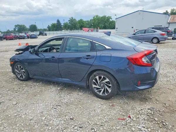 19XFC2F77JE011734 2018 HONDA CIVIC - Image 2