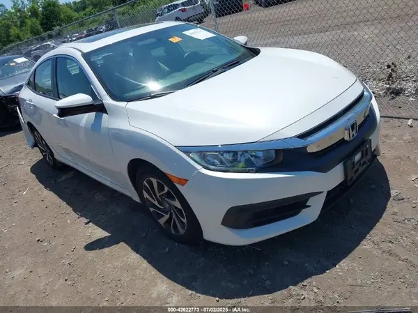 19XFC2F77JE014505 2018 HONDA CIVIC - Image 1