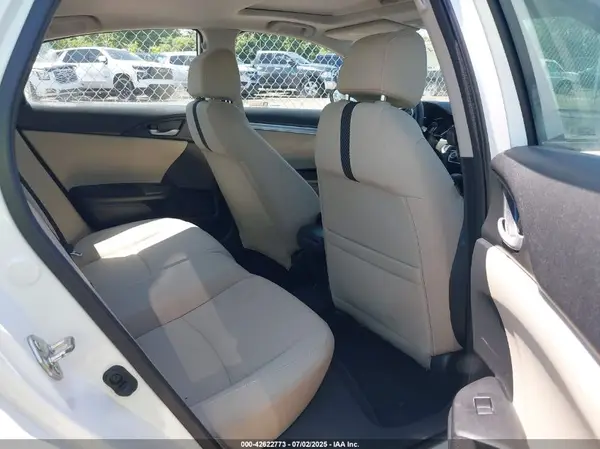 19XFC2F77JE014505 2018 HONDA CIVIC - Image 8