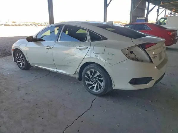 19XFC2F77JE016755 2018 HONDA CIVIC - Image 2