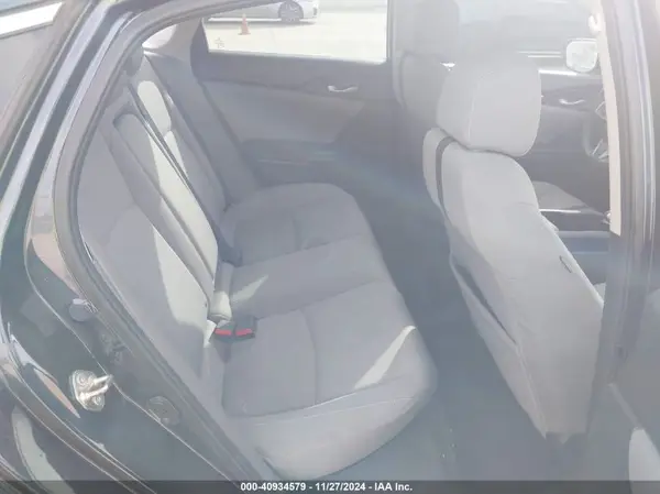 19XFC2F77JE017193 2018 HONDA CIVIC - Image 8
