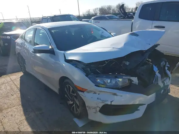 19XFC2F77JE019381 2018 HONDA CIVIC - Image 1