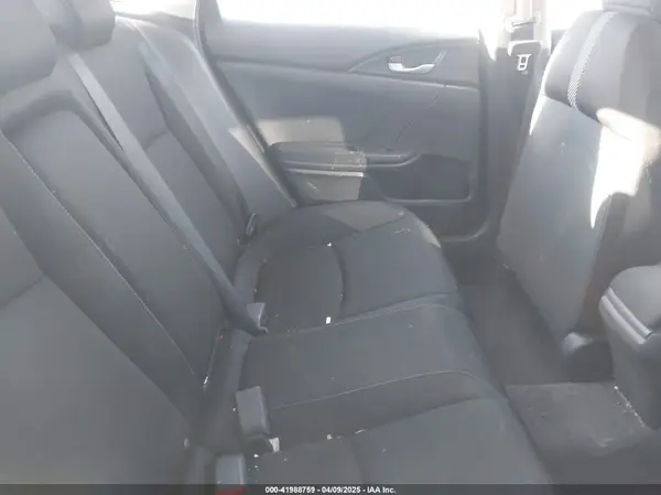 19XFC2F77JE019381 2018 HONDA CIVIC - Image 8