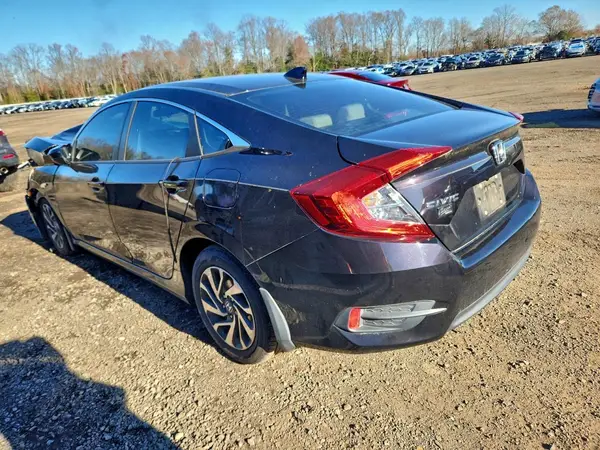 19XFC2F77JE021163 2018 HONDA CIVIC - Image 2