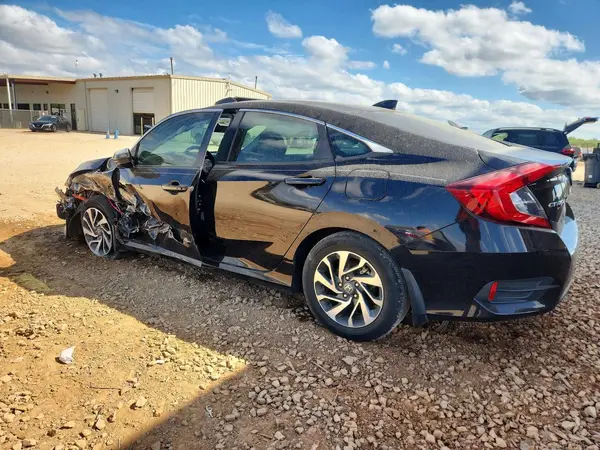19XFC2F77JE023558 2018 HONDA CIVIC - Image 2