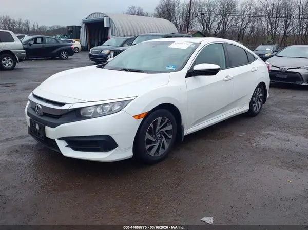 19XFC2F77JE028579 2018 HONDA CIVIC - Image 2
