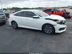 19XFC2F77JE032471 2018 HONDA CIVIC