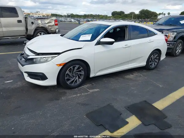 19XFC2F77JE032471 2018 HONDA CIVIC - Image 2