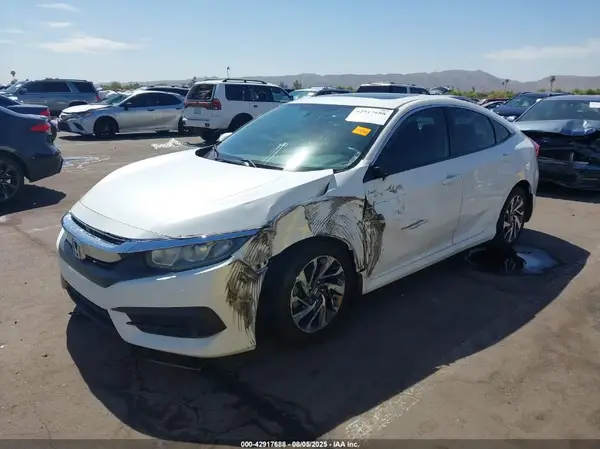 19XFC2F77JE037153 2018 HONDA CIVIC - Image 2