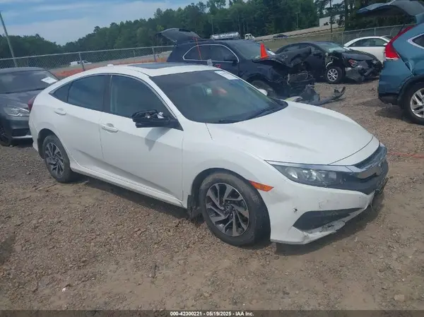 19XFC2F77JE039114 2018 HONDA CIVIC - Image 1