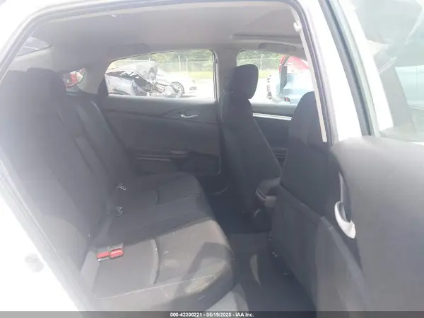 19XFC2F77JE039114 2018 HONDA CIVIC - Image 8