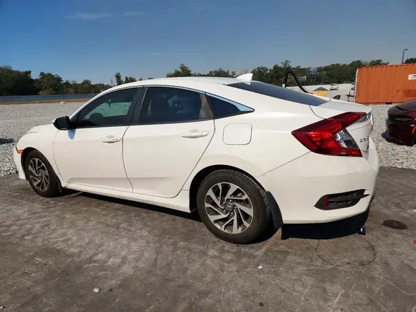 19XFC2F77JE040036 2018 HONDA CIVIC - Image 2