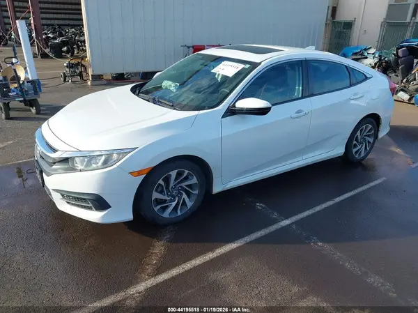 19XFC2F77JE043227 2018 HONDA CIVIC - Image 2