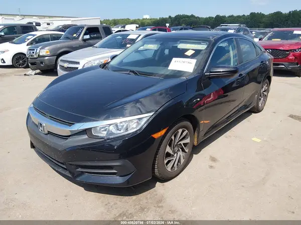 19XFC2F77JE043924 2018 HONDA CIVIC - Image 2