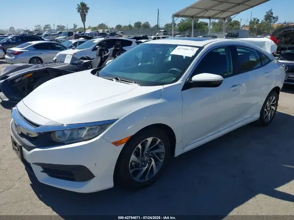 19XFC2F77JE207432 2018 HONDA CIVIC - Image 2