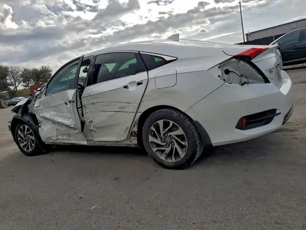 19XFC2F78HE068518 2017 HONDA CIVIC - Image 2