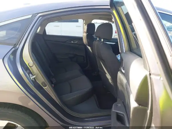 19XFC2F78JE001343 2018 HONDA CIVIC - Image 8