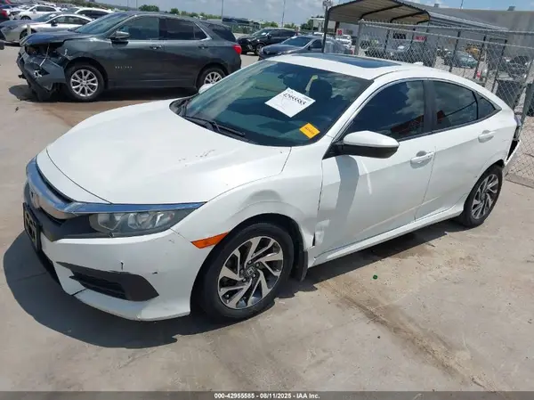 19XFC2F78JE005229 2018 HONDA CIVIC - Image 2