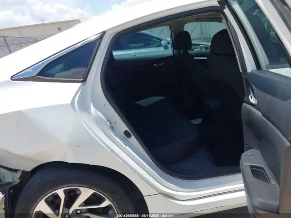 19XFC2F78JE005229 2018 HONDA CIVIC - Image 8