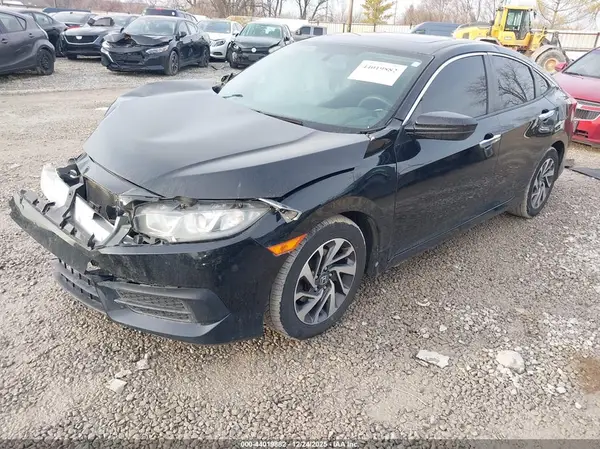 19XFC2F78JE008437 2018 HONDA CIVIC - Image 2