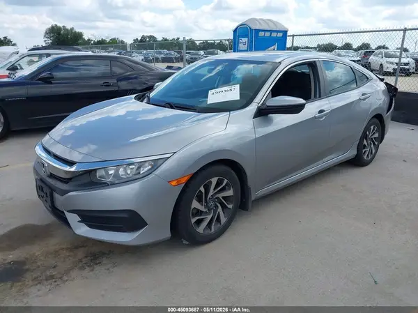 19XFC2F78JE011371 2018 HONDA CIVIC - Image 2