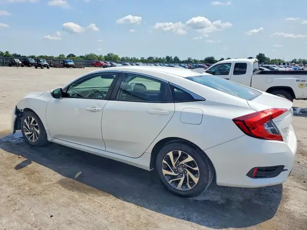 19XFC2F78JE014190 2018 HONDA CIVIC - Image 2