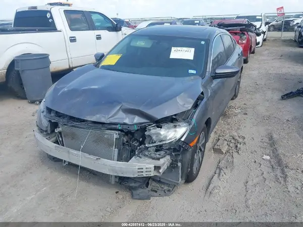 19XFC2F78JE014223 2018 HONDA CIVIC - Image 2