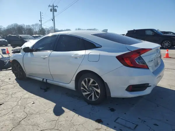 19XFC2F78JE015694 2018 HONDA CIVIC - Image 2