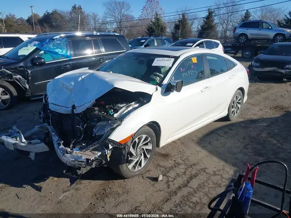 19XFC2F78JE016666 2018 HONDA CIVIC - Image 2