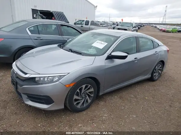 19XFC2F78JE017008 2018 HONDA CIVIC - Image 2
