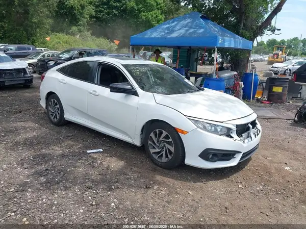 19XFC2F78JE024931 2018 HONDA CIVIC - Image 1