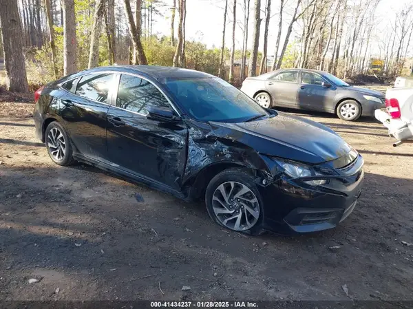 19XFC2F78JE027439 2018 HONDA CIVIC - Image 1