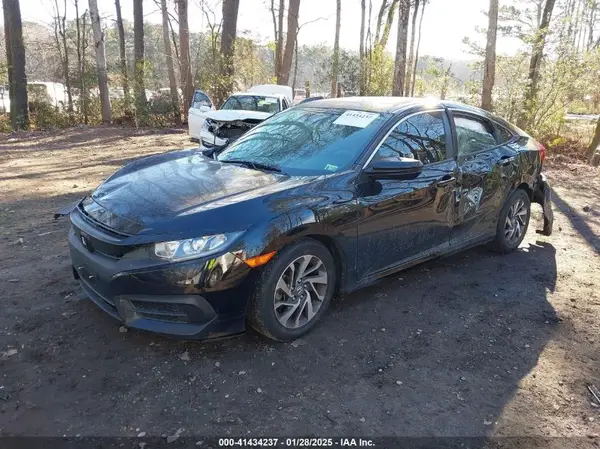 19XFC2F78JE027439 2018 HONDA CIVIC - Image 2