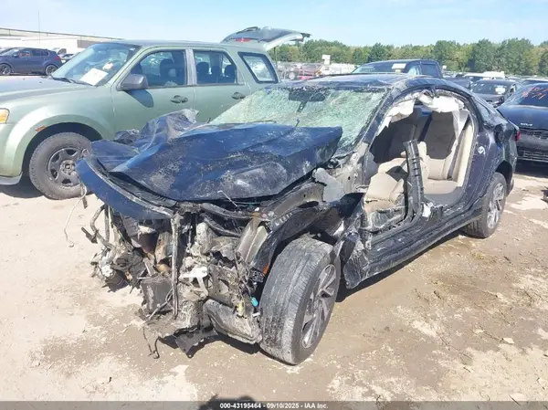 19XFC2F78JE030566 2018 HONDA CIVIC - Image 2