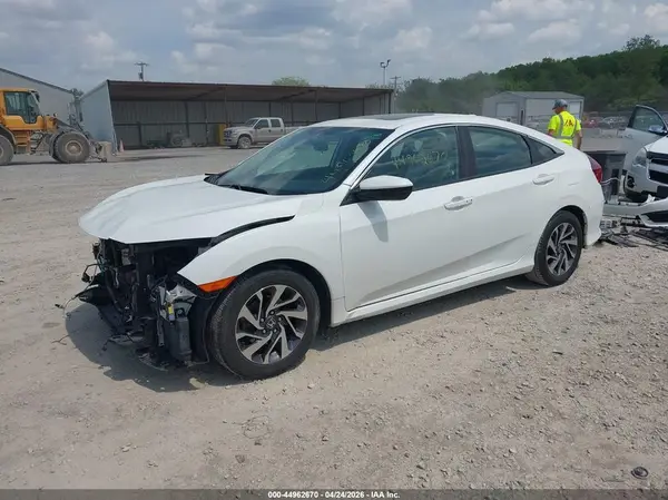 19XFC2F78JE035587 2018 HONDA CIVIC - Image 2