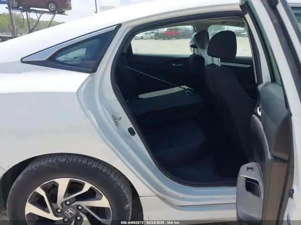 19XFC2F78JE035587 2018 HONDA CIVIC - Image 8