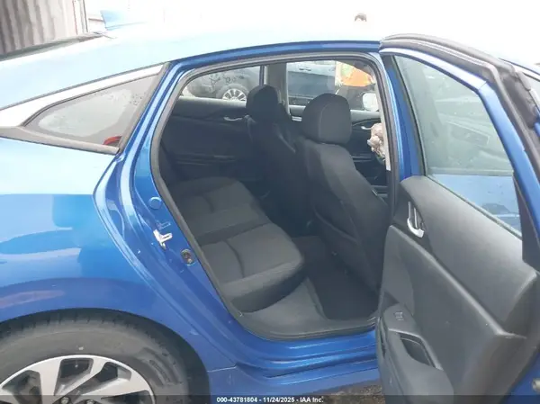 19XFC2F78JE043303 2018 HONDA CIVIC - Image 8
